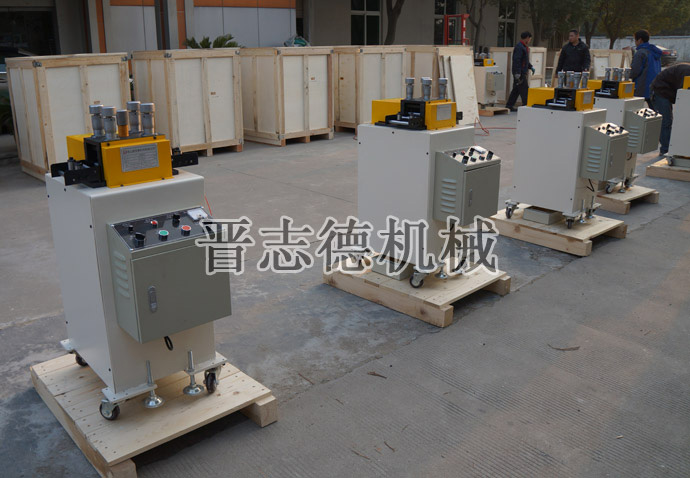 送料機、整平機出口